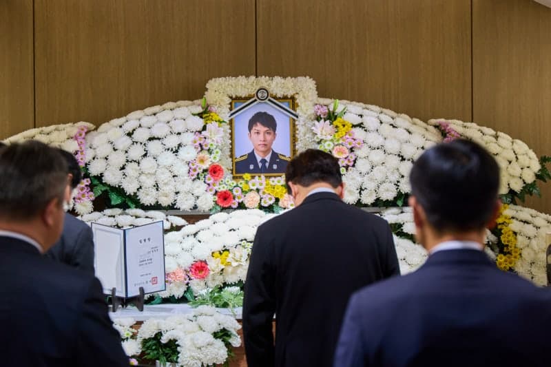 이재명 대통령, 부천 화재 순직 소방관 빈소 찾아 옥조근정훈장 추서