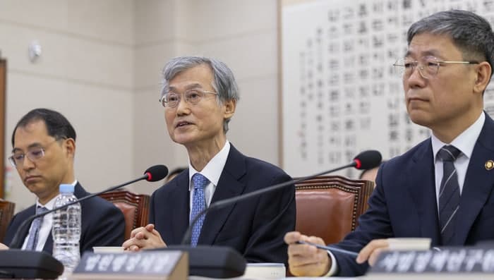 국감 후반전 돌입…여야, '조희대 탄핵론'과 'ETF 책임론' 놓고 정면충돌