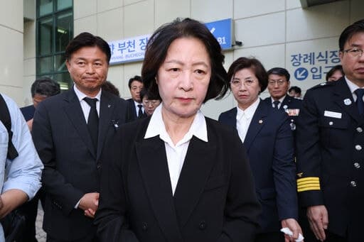 추미애 지사 '재정 빨대' 발언 논란 속 개그맨 이상민 빨대 250개 배송