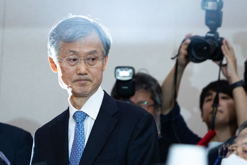 조국 "민주당, 조희대 대법원장 탄핵 즉각 동참해야"