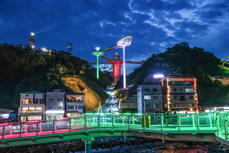 '한국의 산토리니' 동해 묵호, 트렌드 코리아가 주목한 소도시 여행지