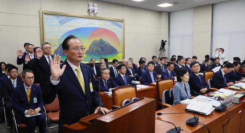 가산금리 내리고 우대금리 깎아…KB국민·NH농협 '꼼수' 논란