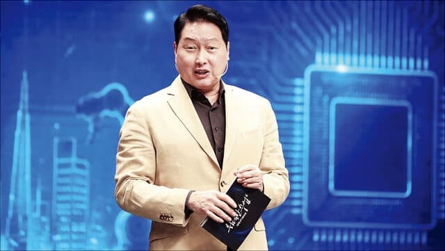 최태원 SK 회장 “20대 돌아가면 무조건 창업”… AI 시대 청년 위한 조언