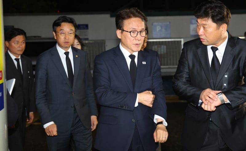 김민석 민주당 대표 조문 차량, 병원 응급환자 전용구역 주차 논란