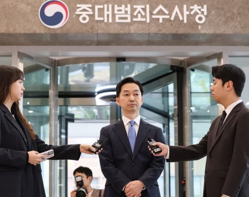 초대 김지용 중수청장 첫 출근길에 “수사의 정치화 청산하겠다”