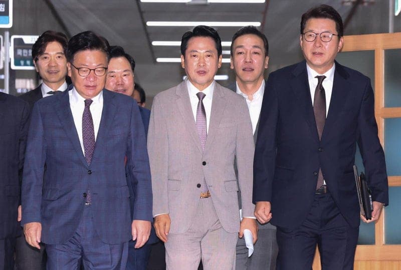 국민의힘 "조희대 탄핵은 의회 쿠데타…추미애·이재명은 민생 외면하고 사퇴하라"