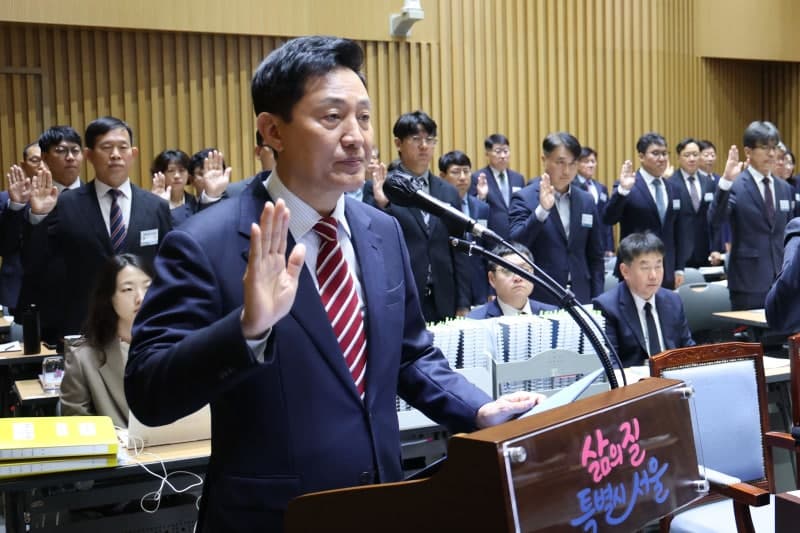 오세훈 "신통기획 1.5만호 착공…한강버스 누적 탑승객 70만 돌파"