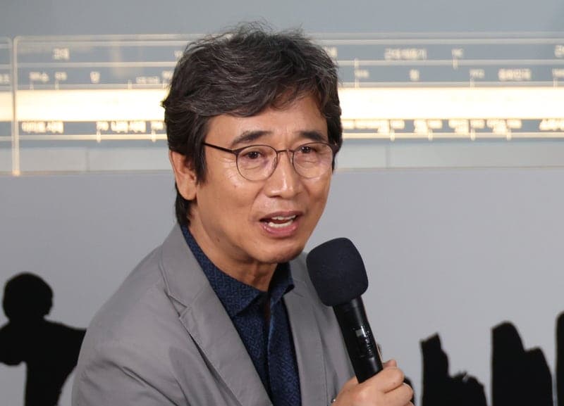 “李대통령이 국민 속였다” 유시민 발언, 경찰 명예훼손 수사 착수