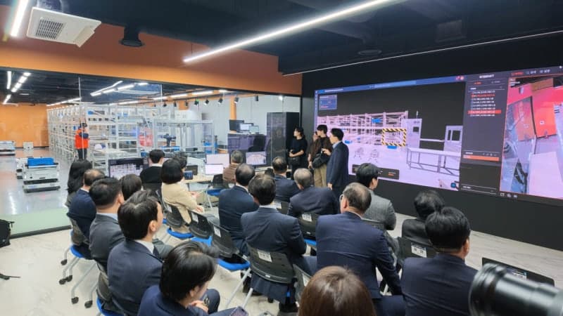 국감장 등장한 KAIST 휴머노이드, 문워크로 시선 강탈