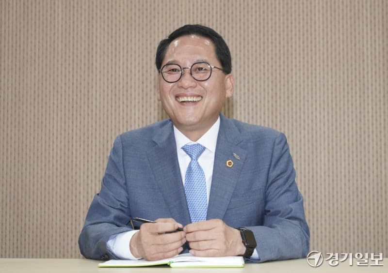안광률 경기도의회 민주당 대표, 더불어민주당 전국광역의회의원협의회 대표 당선