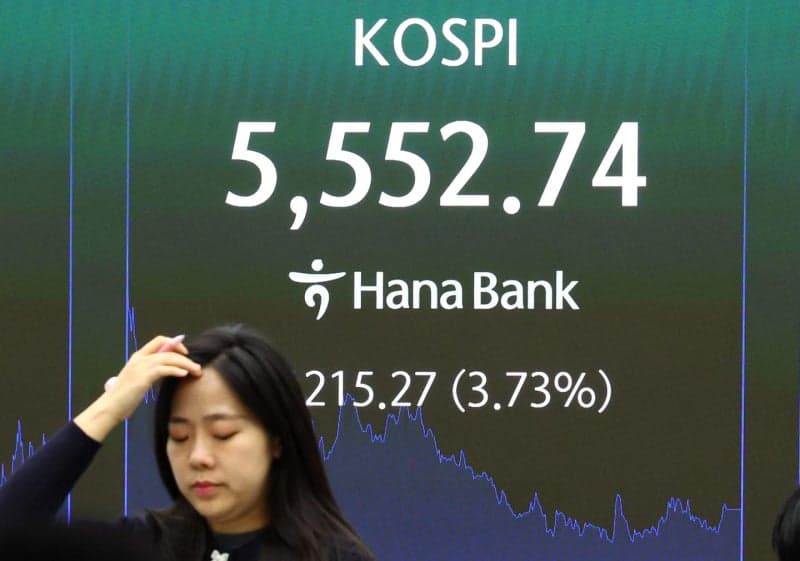 내년 실적 장밋빛인데…삼성전자·SK하이닉스 외국인 매도에 주가 급락
