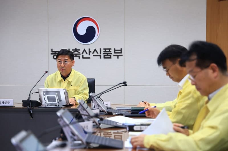 순천만 야생조류 분변서 올해 첫 고병원성 AI 검출…위기경보 심각 상향