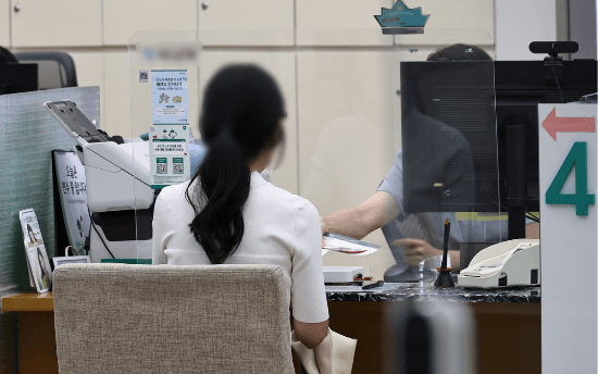 불법사채 막으려던 나랏돈 20대 연체율 48% 육박…보험권 비주택 대출도 부실 경고등