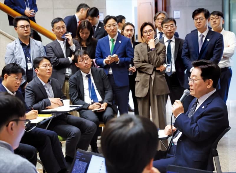 이재명 대통령 "북핵은 최후 방어무기" 발언에 유승민 "종북적 안보관" 비판