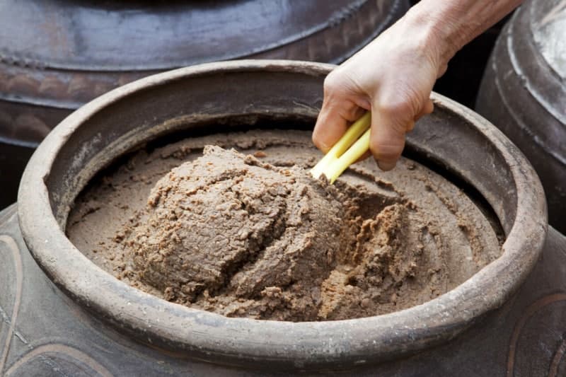 평소 닫혔던 경복궁 장고 열린다…명인과 함께하는 궁중 장 담그기 체험