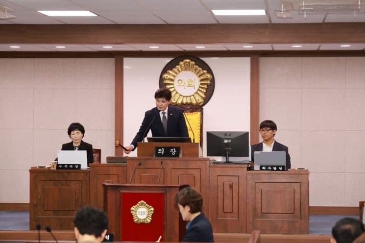 합천군의회, 제303회 임시회 개회…35건 안건 심의 및 주요 업무 점검