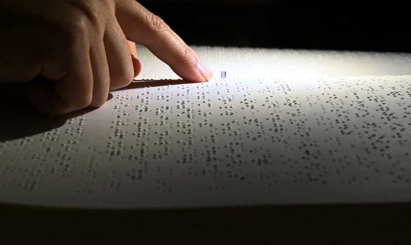 "점자교과서 제때 보급한다"…출판사 디지털 파일 30일 내 제출 의무화
