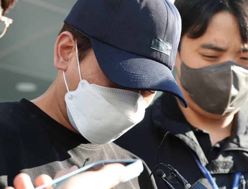 생후 2개월 딸 폭행해 숨지게 한 40대 친부, 아동학대살해 혐의로 구속 송치