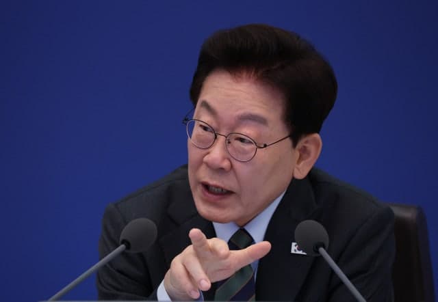 김지용 초대 중수청장 취임…"지위 불문 원칙 수사"