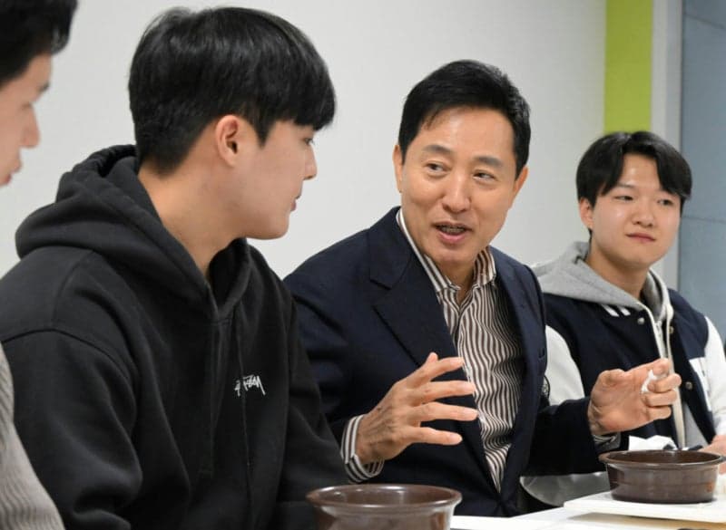 오세훈 서울시장, 홍익대 찾아 청년 고민 청취…실질적 지원 약속