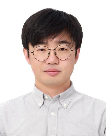 백두산 서울시립대 교수, 한국 현대연극사 담은 '극단 산하' 구술 영상 기증