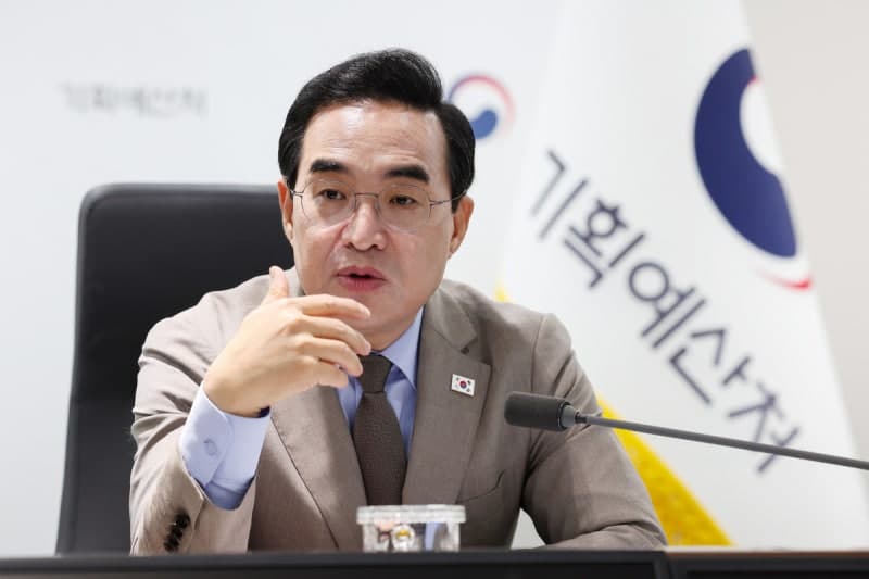박홍근 기획예산처 장관 "소방재정 보완 필요성 공감…국회 심의서 검토"