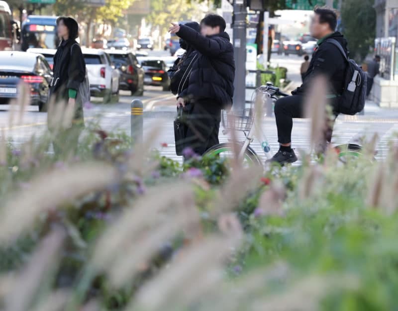 오전 비 그친 뒤 낮부터 기온 뚝…전국 강한 바람 주의