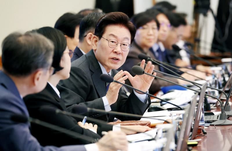 이재명 대통령 “검사, 대통령에 충성할 필요도 없고 그래서도 안 돼”