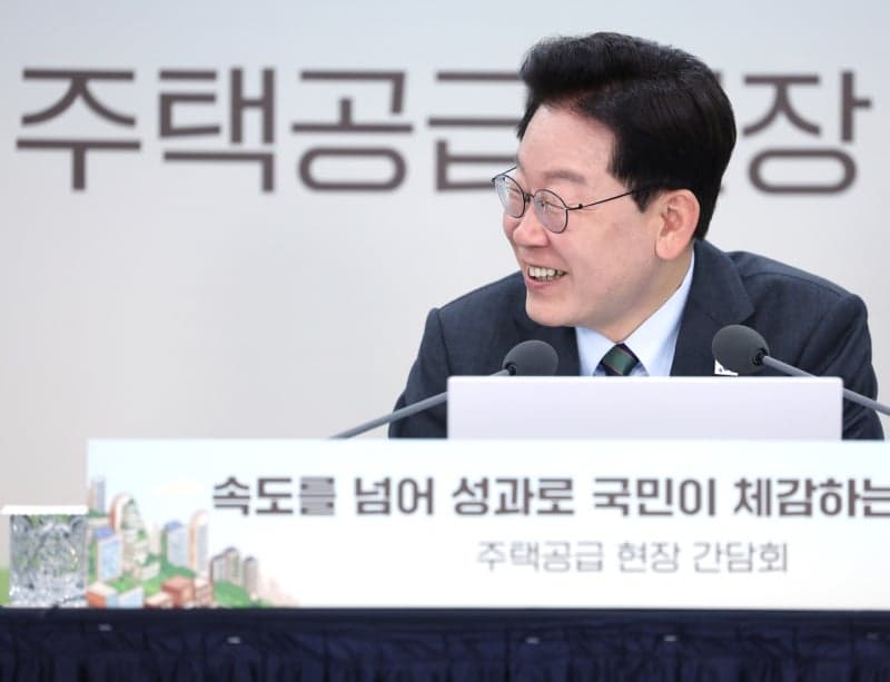 이재명 대통령, 테드로스 WHO 사무총장 접견…‘AI 기본의료 전략’ 협력 논의