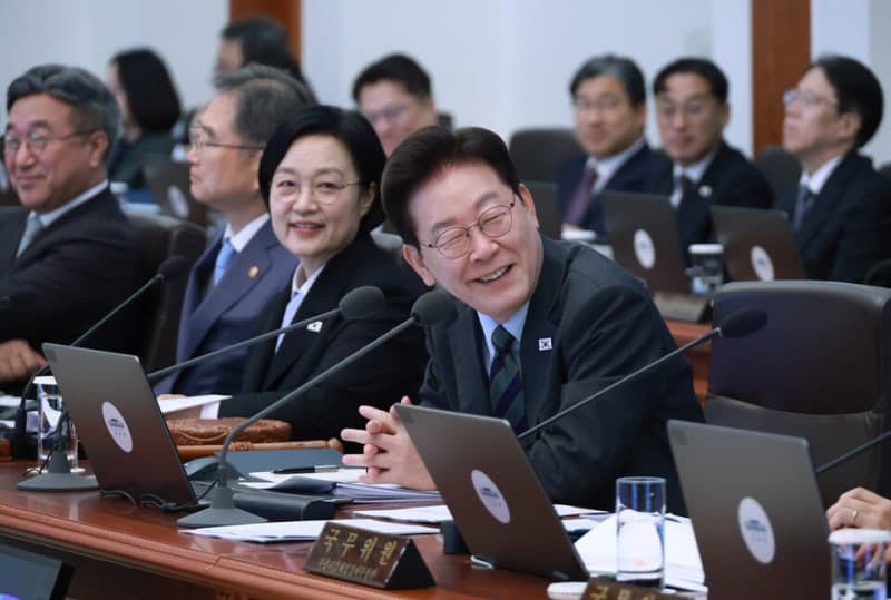 AI 답변 공개한 李대통령, '중수청·공소청 국무회의 배석 불가는 억지'