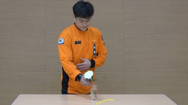 “빨대 뽑고 국화꽃 꽂았다”…추미애 지사 발언에 현직 소방관의 먹먹한 추모 영상 확산