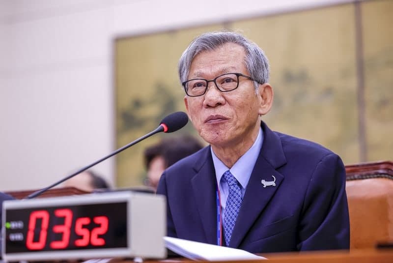 이재명 대통령, '친일파 글씨 셀프 출품' 논란 유홍준 박물관장 사직안 재가