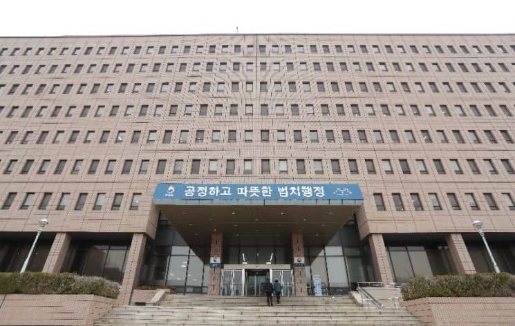 법무부, 숙련기능인력 체류 연장 서류 간소화하고 장기근속 지원 확대