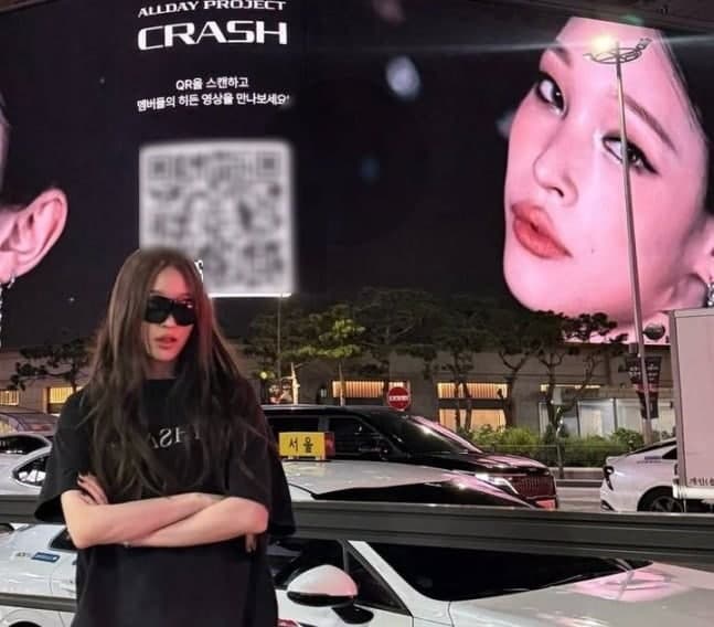 정유경 회장 장녀 애니, 신세계 전광판에 뜬 뮤비 인증샷 화제