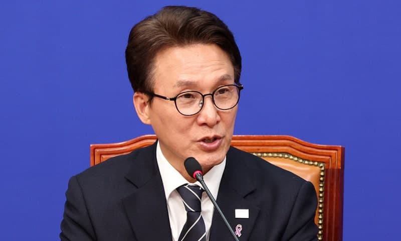 조희대 탄핵·신천지 의혹 공세…민주당 내 계파 갈등 재점화