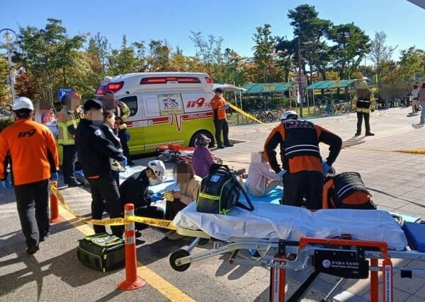 인천 청라복합문화센터서 80대가 건넨 가스총 오발…6명 부상