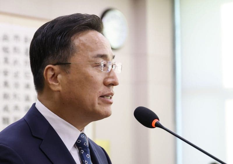 이정현 검찰총장 대행 “尹, 자백 안 하면 기소해 고통 줘야” 문재인 수사는 ‘뼈 발라내기’