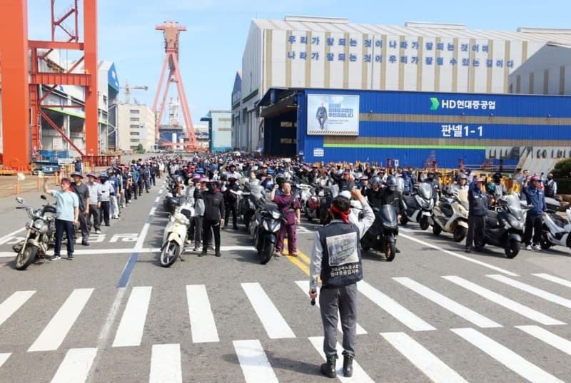 HD현대중공업·한화오션 노조, 고공농성 이어 공동 기자회견으로 연대 강화