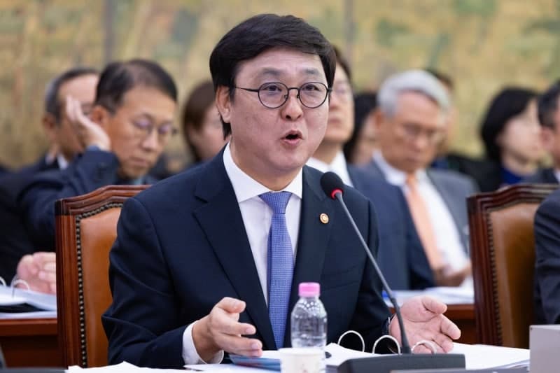최휘영 문체부 장관 "패노메논 합작법인 이달 말 설립…정부 개입도 검토"