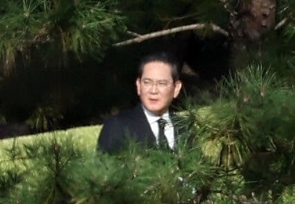 이재용 회장, UAE 귀국 직후 이건희 선대회장 6주기 추도식 참석