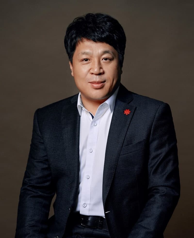 정용진 신세계 회장, 이마트 대표 복귀…김홍극과 온·오프라인 각자대표 구축