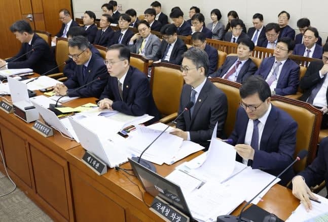 국회, 8개 상임위서 종합 국감…162조 미래대응기금 공방 예고