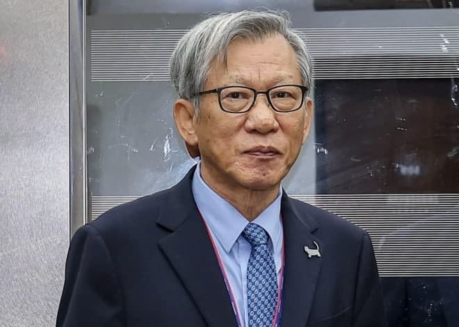 유홍준 전 국립중앙박물관장 '셀프 출품' 논란…문체부, 전시 검증 전반 감사 착수
