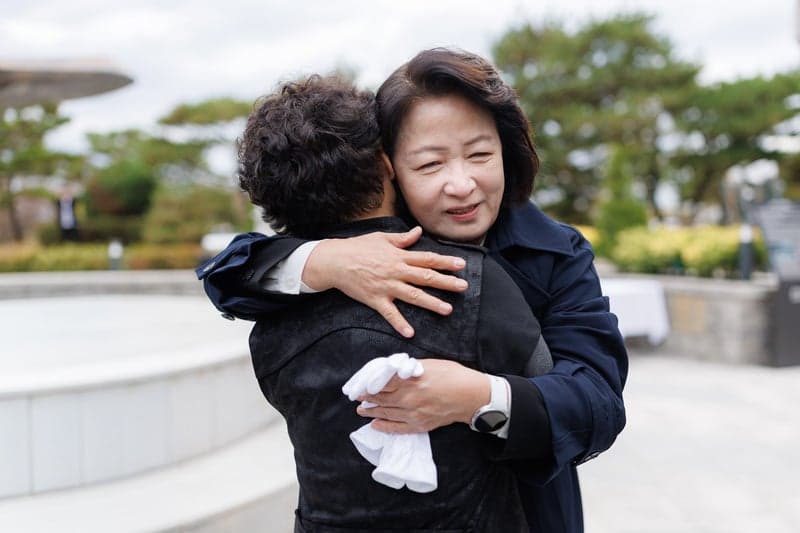예산 전액 삭감으로 대폭 축소된 순직 소방관 추모식, 추미애 지사 참석해 처우 개선 약속