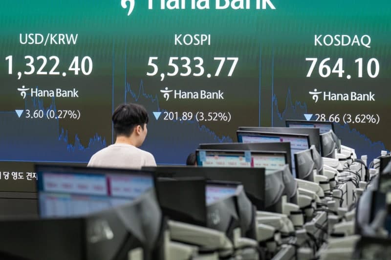 증시 대기자금 4개월 만에 51조 원 급감…연중 최저치 근접