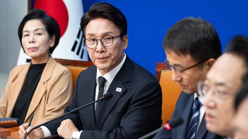신천지 개입설 조사 결과 공개 두고 민주당 지도부 정면충돌