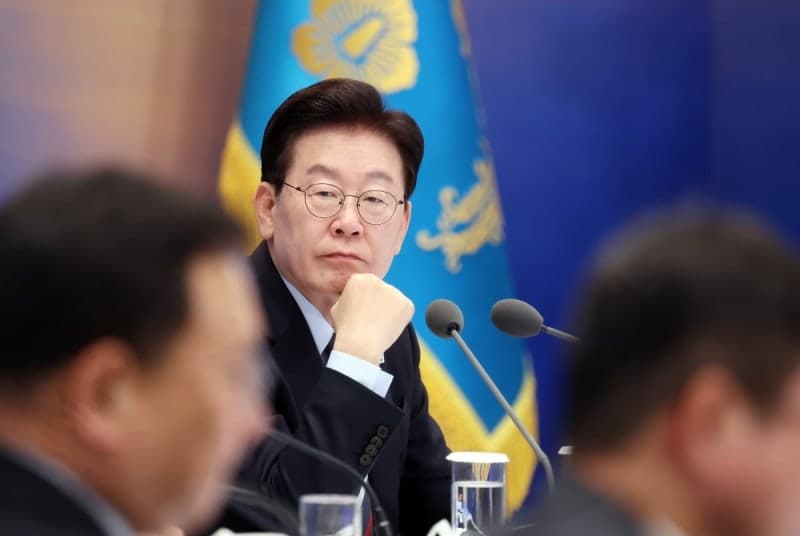 청와대, 이재명 대통령 취임 1년 연설과 SNS 메시지 담은 연설문집 발간