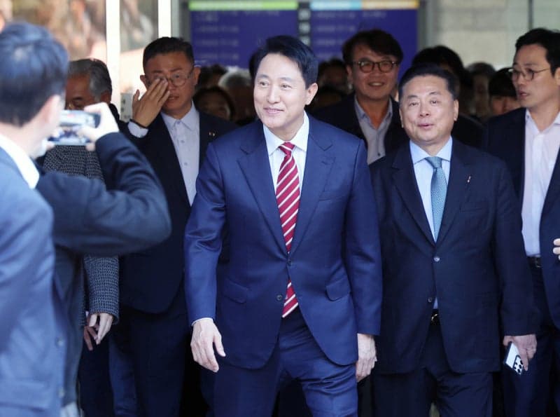 오세훈 2심 무죄에 분출하는 ‘조희대 탄핵’…與 ‘선 국정조사’에 野 강력 반발