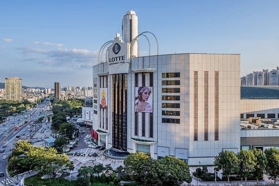 롯데백화점 잠실점, 10년 만의 식품관 리뉴얼…'럭셔리 미식 랜드마크'로 재탄생