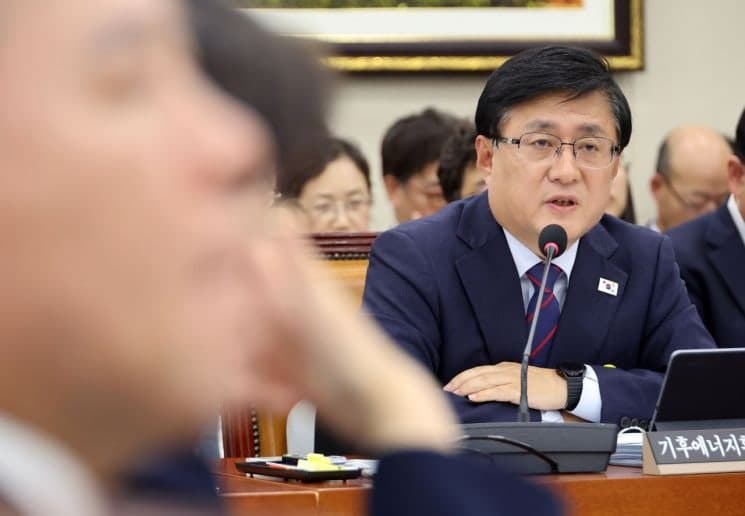 김성환 기후장관 "AI 데이터센터 전력 수요, 생각보다 구체적이지 않아"